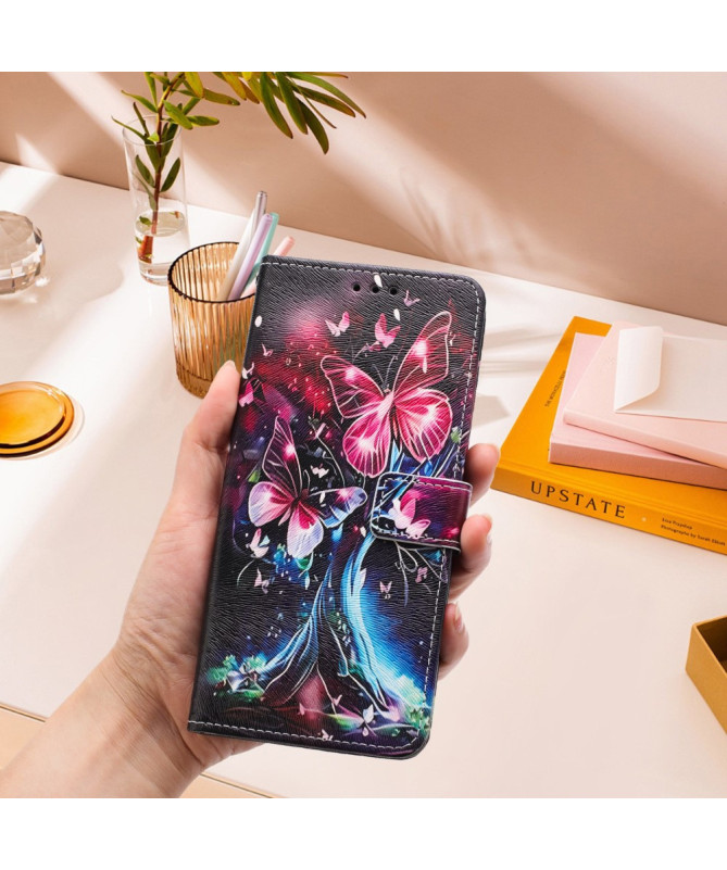 Housse iPhone 16 Plus, arbre lumineux et papillons