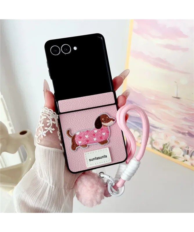 Coque Samsung Galaxy Z Flip 7 Chien Rose | Effet Litchi
