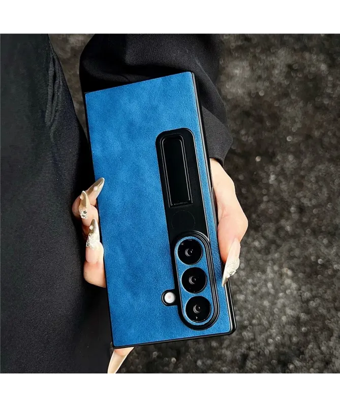 Coque Samsung Galaxy Z Fold 7 Effet Cuir avec Support Intégré | VOGUE