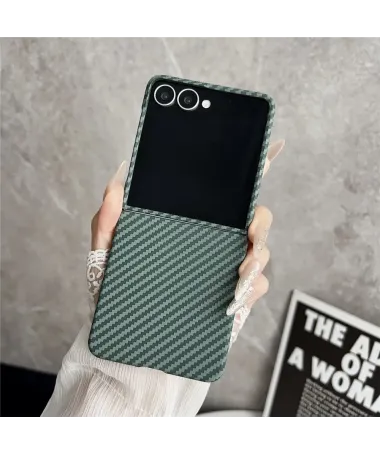 Coque Samsung Galaxy Z Flip 7 Fibre de Carbone Magnétique | VELOCITY Vert foncé - photo 4