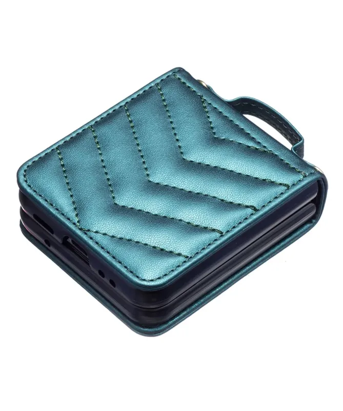 Coque Samsung Galaxy Z Flip 4 Chevrons Matelassés et Lanière