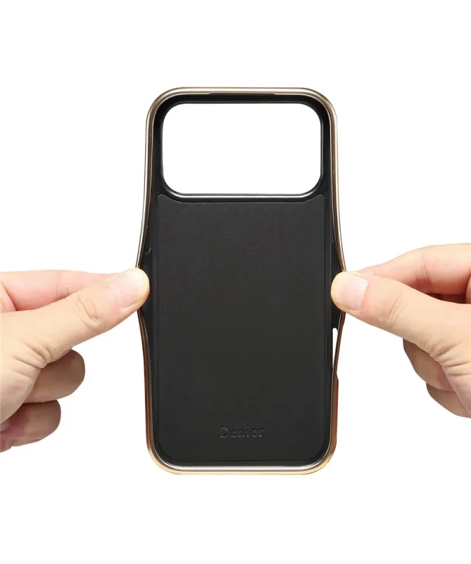 Coque iPhone 17 Pro Max "Mosaïque Bohème" Dorée