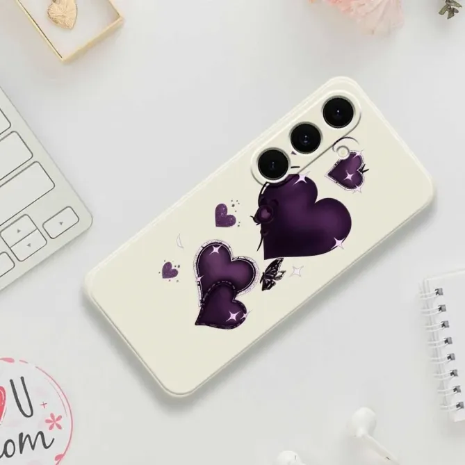 Coque Samsung Galaxy S25 FE Motif Coeurs Violets Gothiques