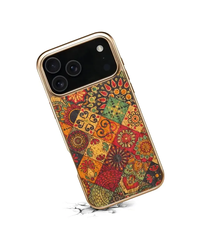 Coque iPhone 17 Pro "Mosaïque Bohème" Dorée