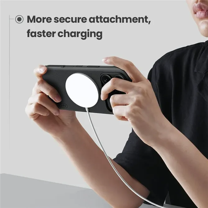 Coque iPhone 17 Pro Max Nillkin Rigide Givré Compatible MagSafe