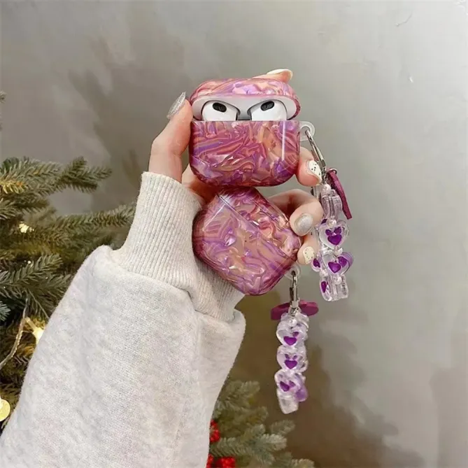 Coque AirPods 4 Coquillage Amour avec Chaîne Cœurs | VIOLETTA