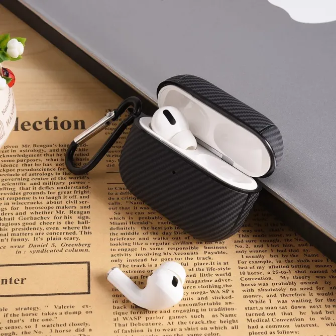 Coque Rigide AirPods 4 Texture Fibre de Carbone avec Mousqueton
