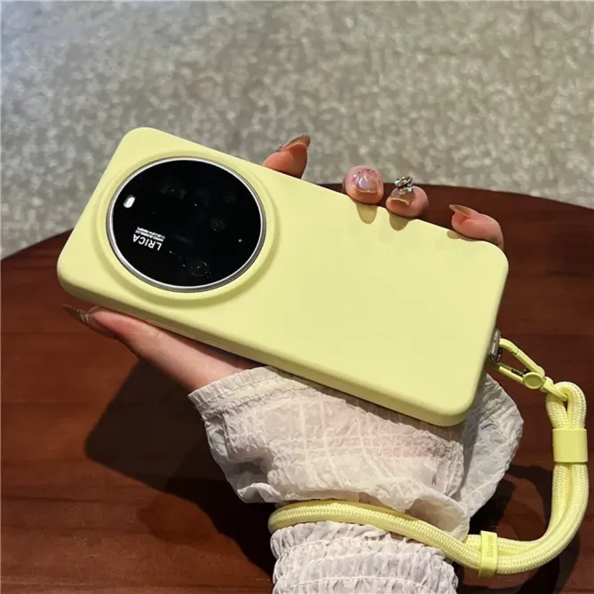 Coque Xiaomi 15 Ultra en Silicone Liquide Douce avec Dragonne Antichoc