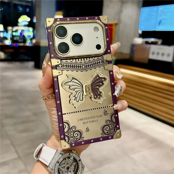 Coque iPhone 17 Pro Max design coffre luxe avec support papillon et st