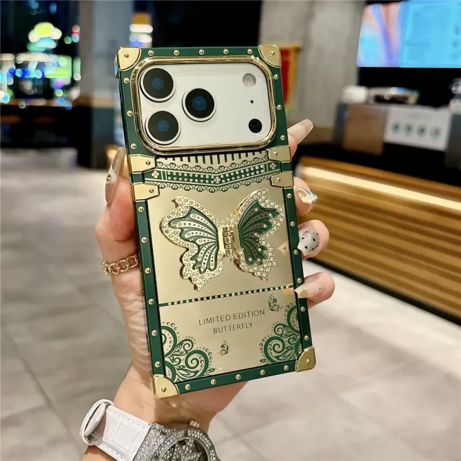 Coque iPhone 17 Pro Max design coffre luxe avec support papillon et st