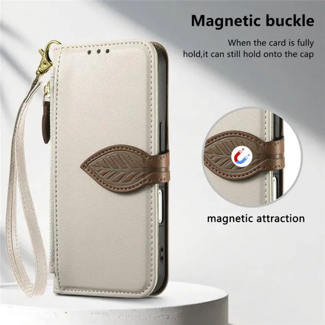 Housse iPhone 17 Leaf & Chic