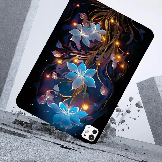 Coque iPad Pro 13 (2025) / 13 (2024) Fleur Bleue Nocturne
