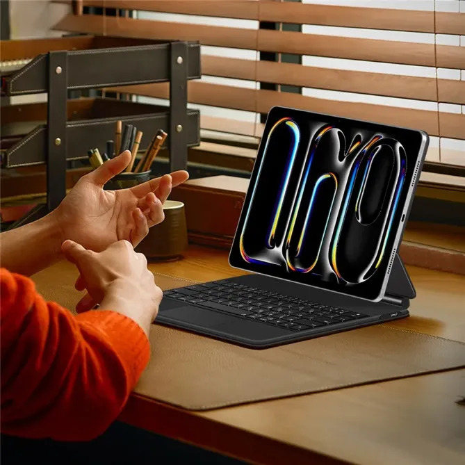 Housse Clavier iPad Pro 13 (2025) / 13 (2024) Connectée | SYNERGIE