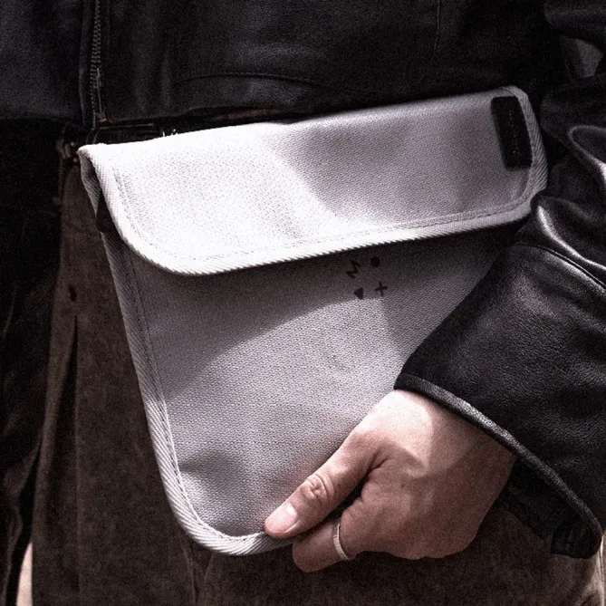 Pochette de protection ignifuge universelle voyage | GUARDIAN