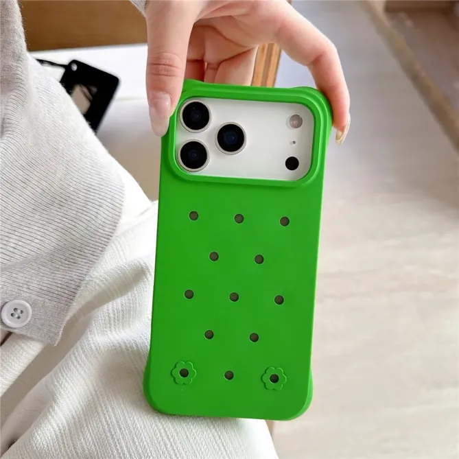 Coque iPhone 17 Pro Max Breathe perforée anti-chocs