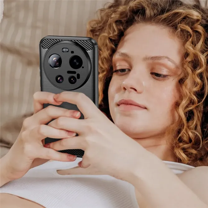 Coque Xiaomi 17 Ultra effet brossé silicone