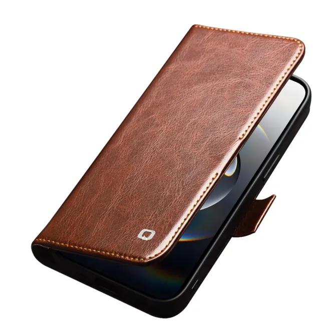 Housse iPhone 17e / 16e QIALINO en cuir véritable