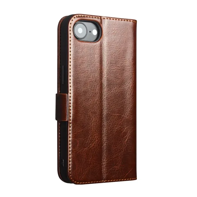 Housse iPhone 17e / 16e QIALINO en cuir véritable