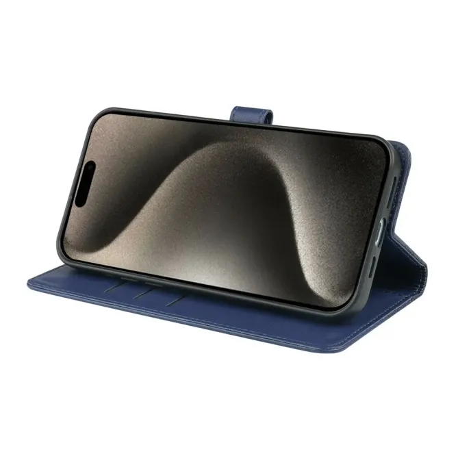 Housse iPhone 17e / 16e Coeurs Design Trèfle