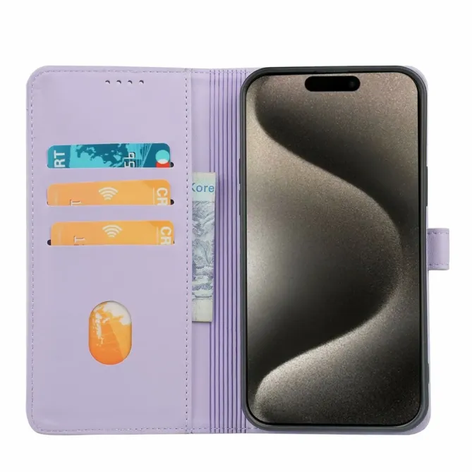 Housse iPhone 17e / 16e Coeurs Design Trèfle
