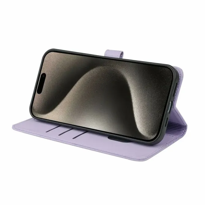 Housse iPhone 17e / 16e Coeurs Design Trèfle