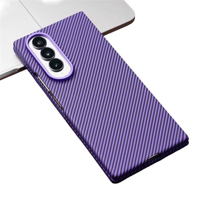 Coque Samsung Galaxy Z Fold 4 texture fibre de carbone fine et légère