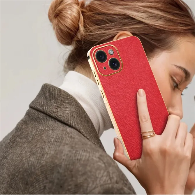 Coque iPhone 15 effet cuir grainé anti-rayures