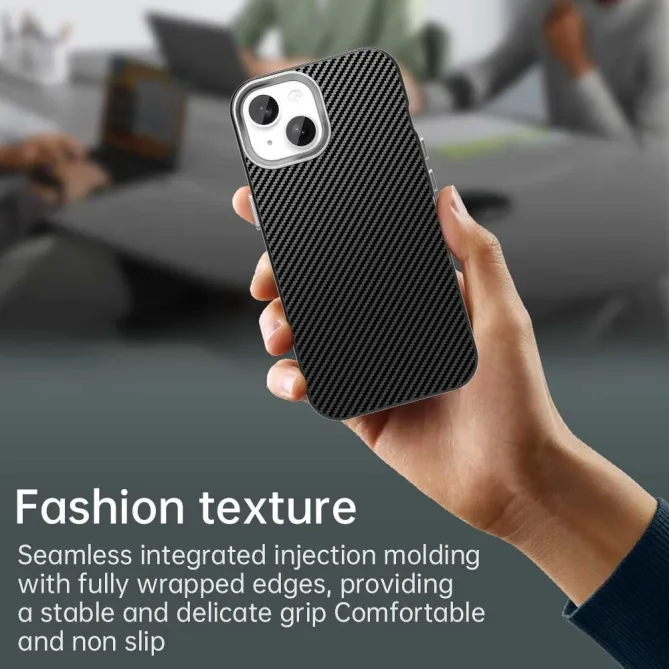 Coque iPhone 15 hybride texture fibre de carbone