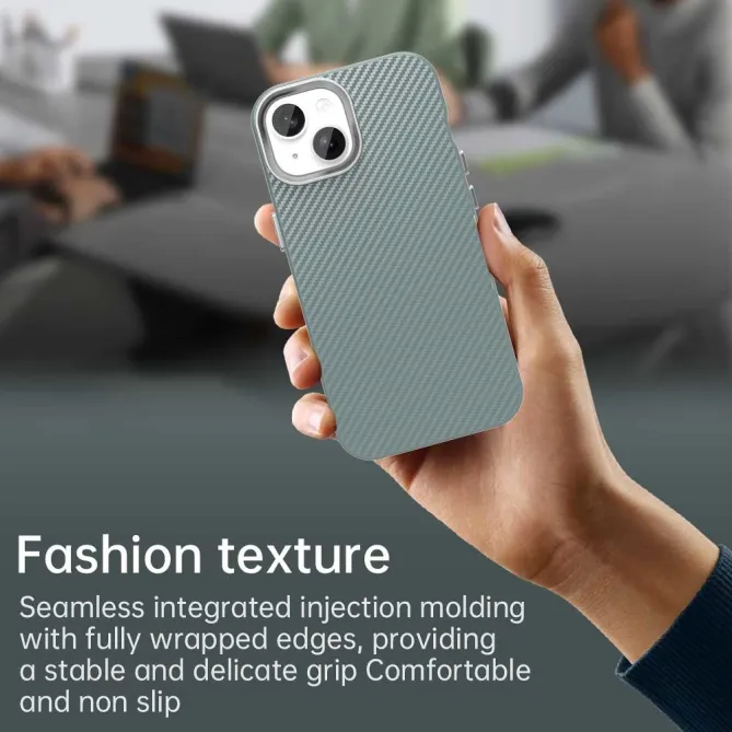 Coque iPhone 15 hybride texture fibre de carbone