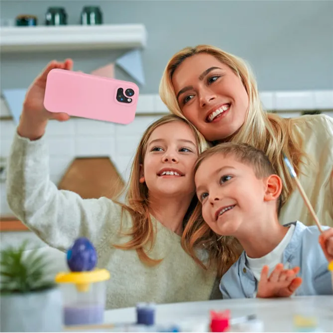 Coque iPhone 15 EVA antichoc