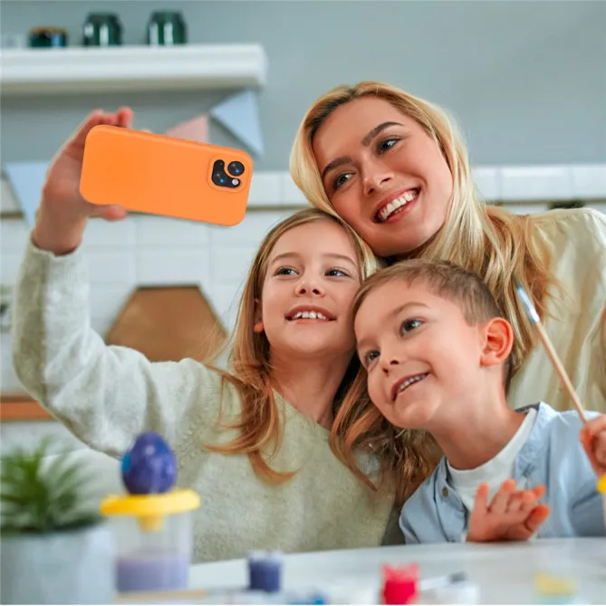Coque iPhone 15 EVA antichoc