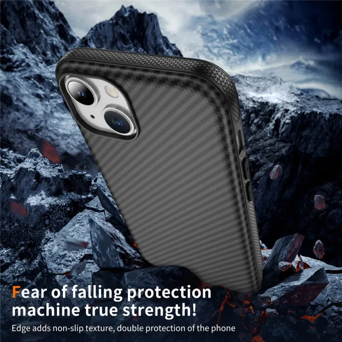Coque iPhone 15 magnétique fibre de carbone toucher peau
