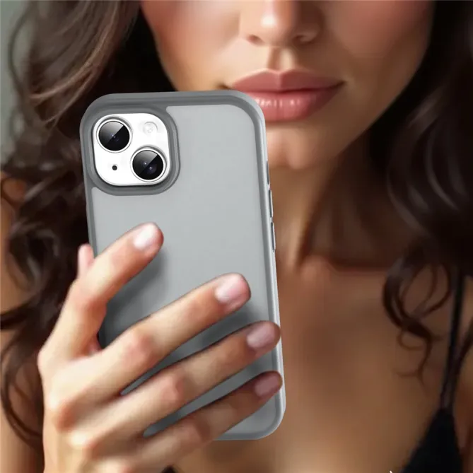 Coque iPhone 15 Dos Mat Translucide Antidérapante