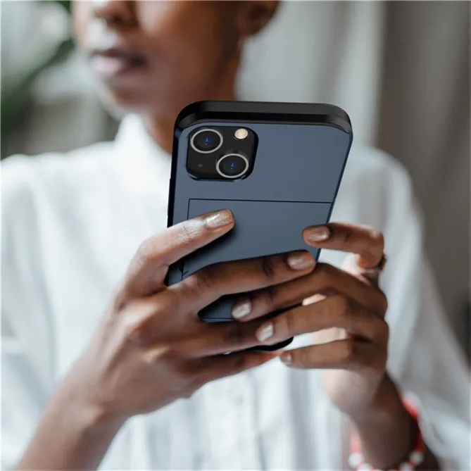 Coque iPhone 15 Blindée avec Compartiment Carte Caché