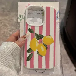 Coque iPhone 16 Plus motif citrons rayures roses