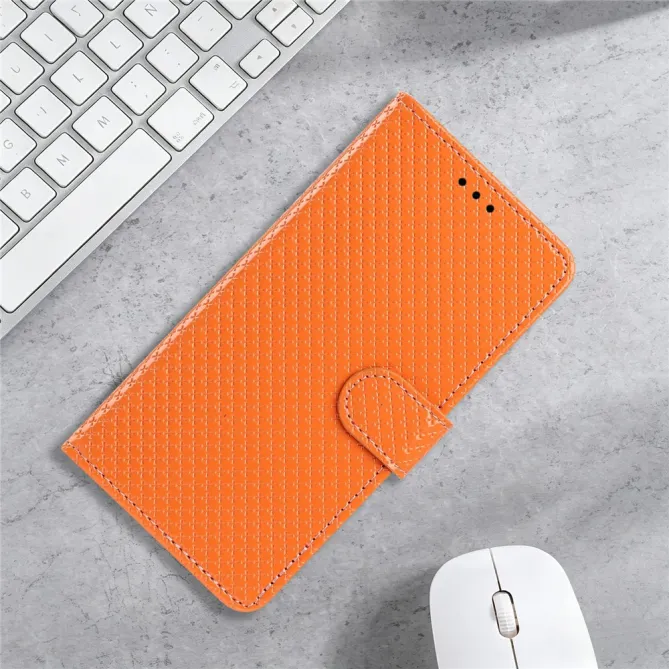 Housse iPhone 16 Plus texture diamant avec dragonne