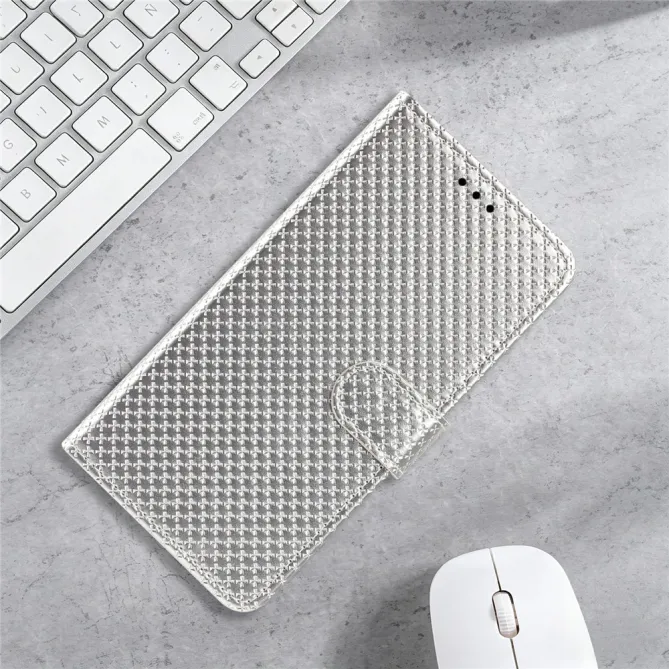 Housse iPhone 16 Plus texture diamant avec dragonne