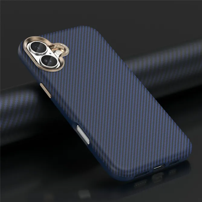 Coque iPhone 16 Plus texture carbone compatible MagSafe cadre caméra métal