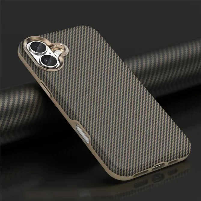 Coque iPhone 16 Plus texture carbone compatible MagSafe cadre caméra métal
