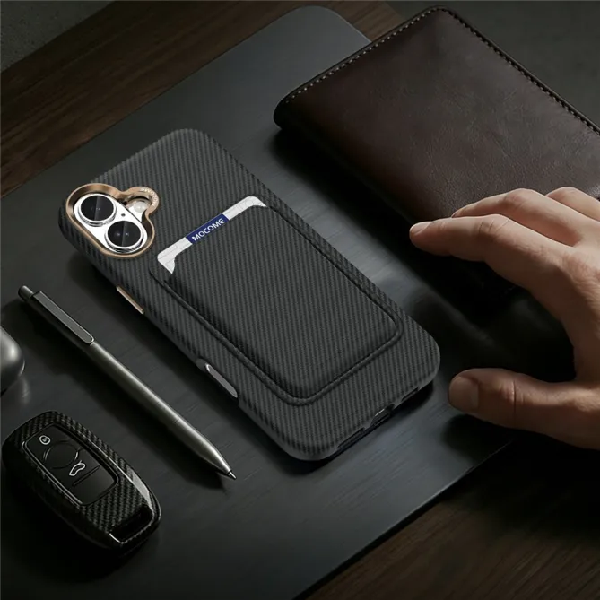 Coque iPhone 16 Plus texture carbone magnétique avec porte-cartes détachable