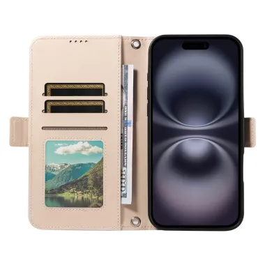 Housse iPhone 16 Plus matelassé losanges strass avec dragonne et bandoulière