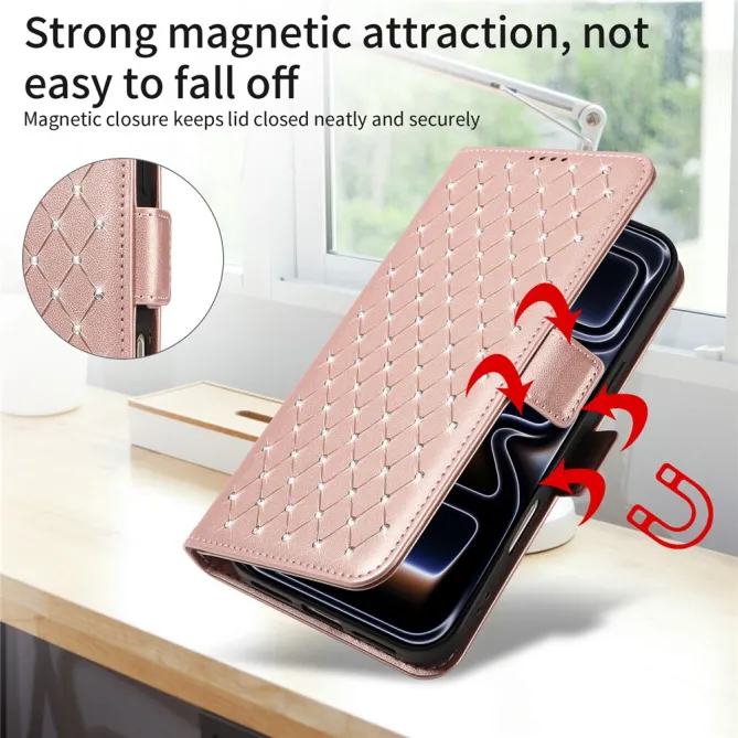 Housse iPhone 16 Plus matelassé losanges strass avec dragonne et bandoulière