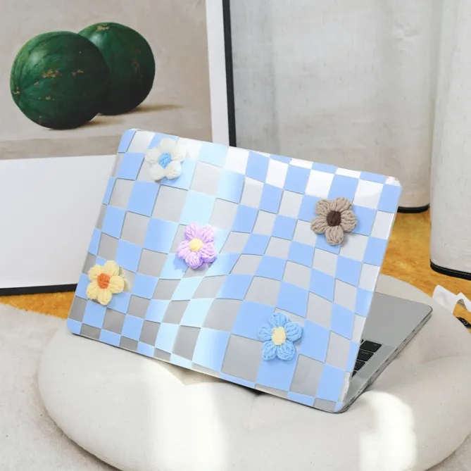 Coque MacBook Neo 13 pouces Damier Fleurs Tricot
