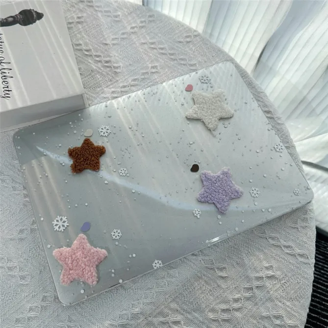 Coque MacBook Neo 13 pouces Étoiles Peluche Flocons
