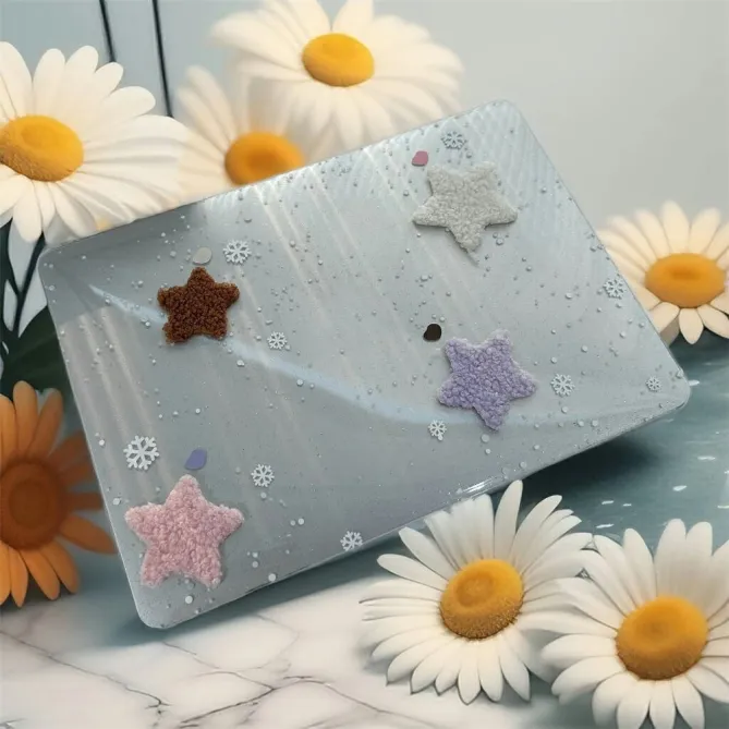 Coque MacBook Neo 13 pouces Étoiles Peluche Flocons