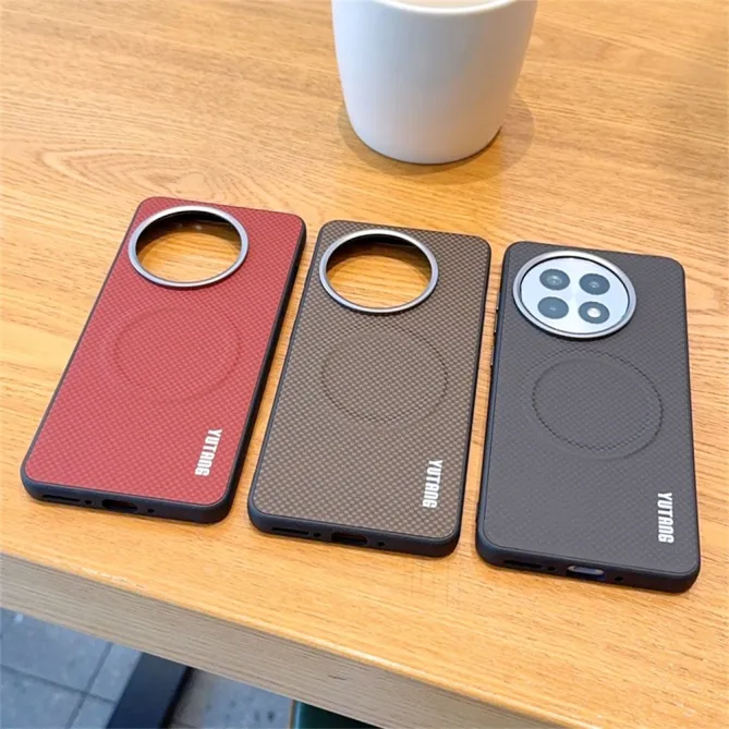 Coque OnePlus 13R Magnétique Effet Carbone Tissé