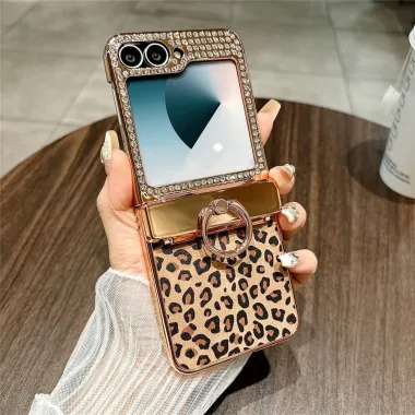 Coque Samsung Galaxy Z Flip 7 FE / Z Flip 6 Leopard Anneau et Strass