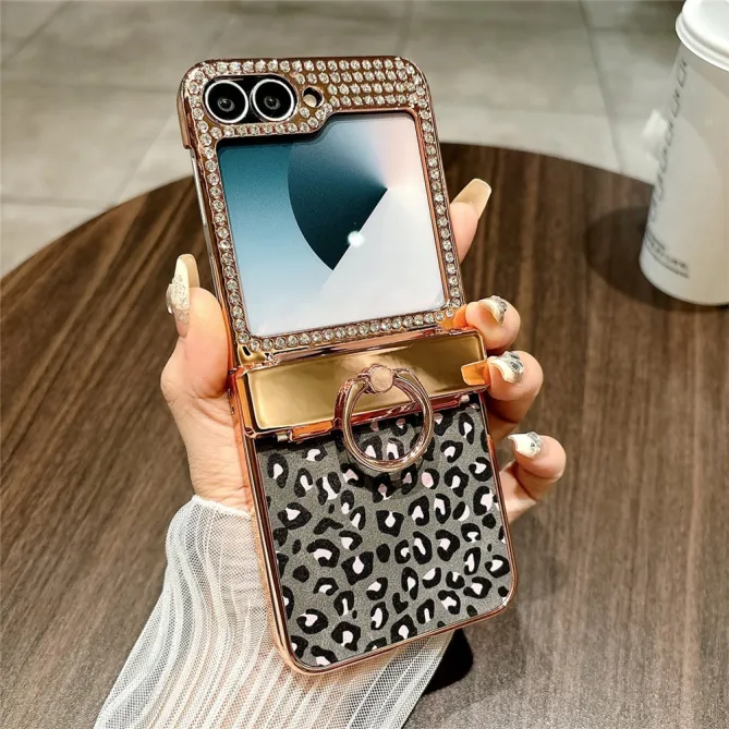 Coque Samsung Galaxy Z Flip 7 FE / Z Flip 6 Leopard Anneau et Strass