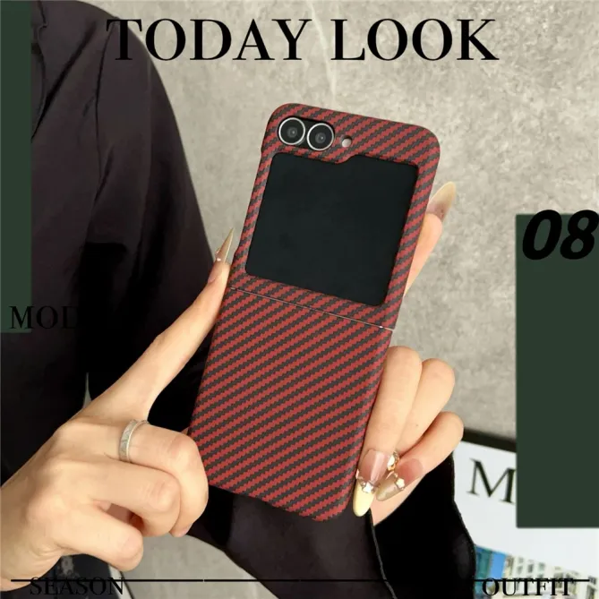 Coque Samsung Galaxy Z Flip7 FE / Z Flip6 Magnetique Fibre de Carbone