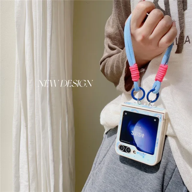 Coque Samsung Galaxy Z Flip 7 FE / Z Flip 6 Motif Ours avec Dragonne